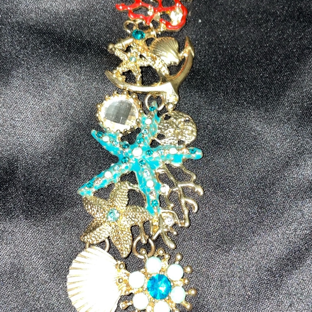 Seashell Bracelet - Picture 5 of 6